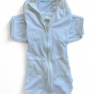 White Happiest Baby Snoo swaddle Size M